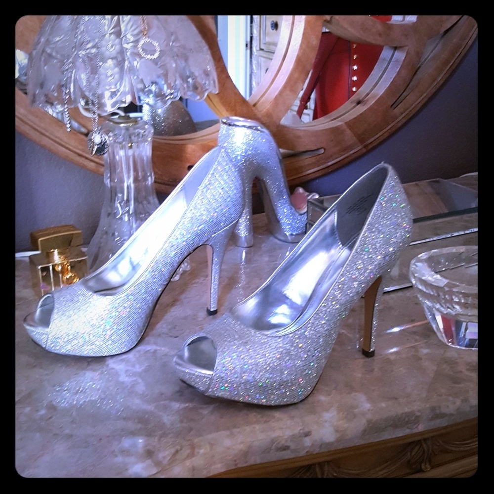 Stilettos sparkly silver